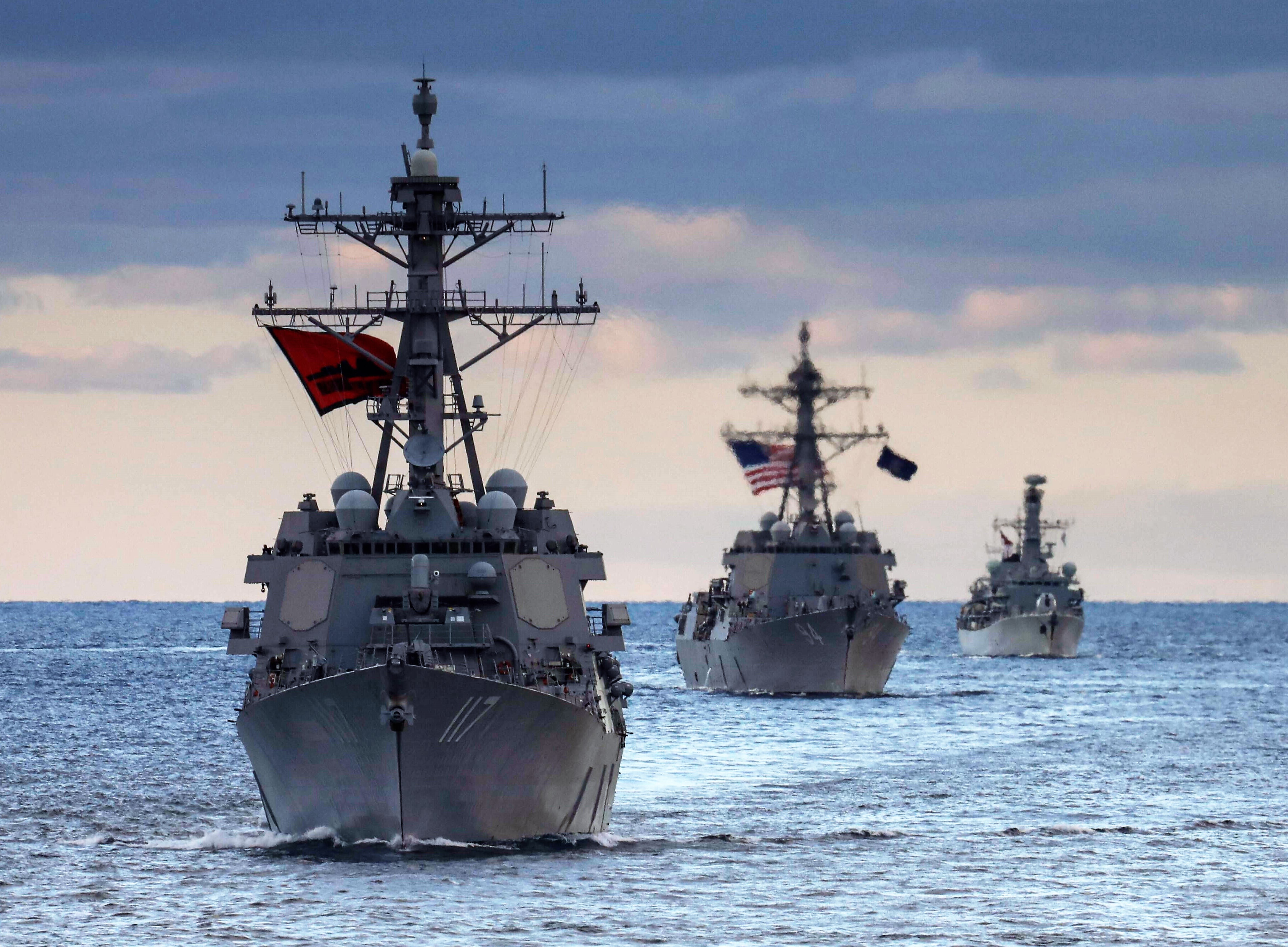 NATO Flotte ausgelaufen! Zahlreiche Kriegsschiffe auf dem Weg ins Mittelmeer - um die Russen zu stoppen?