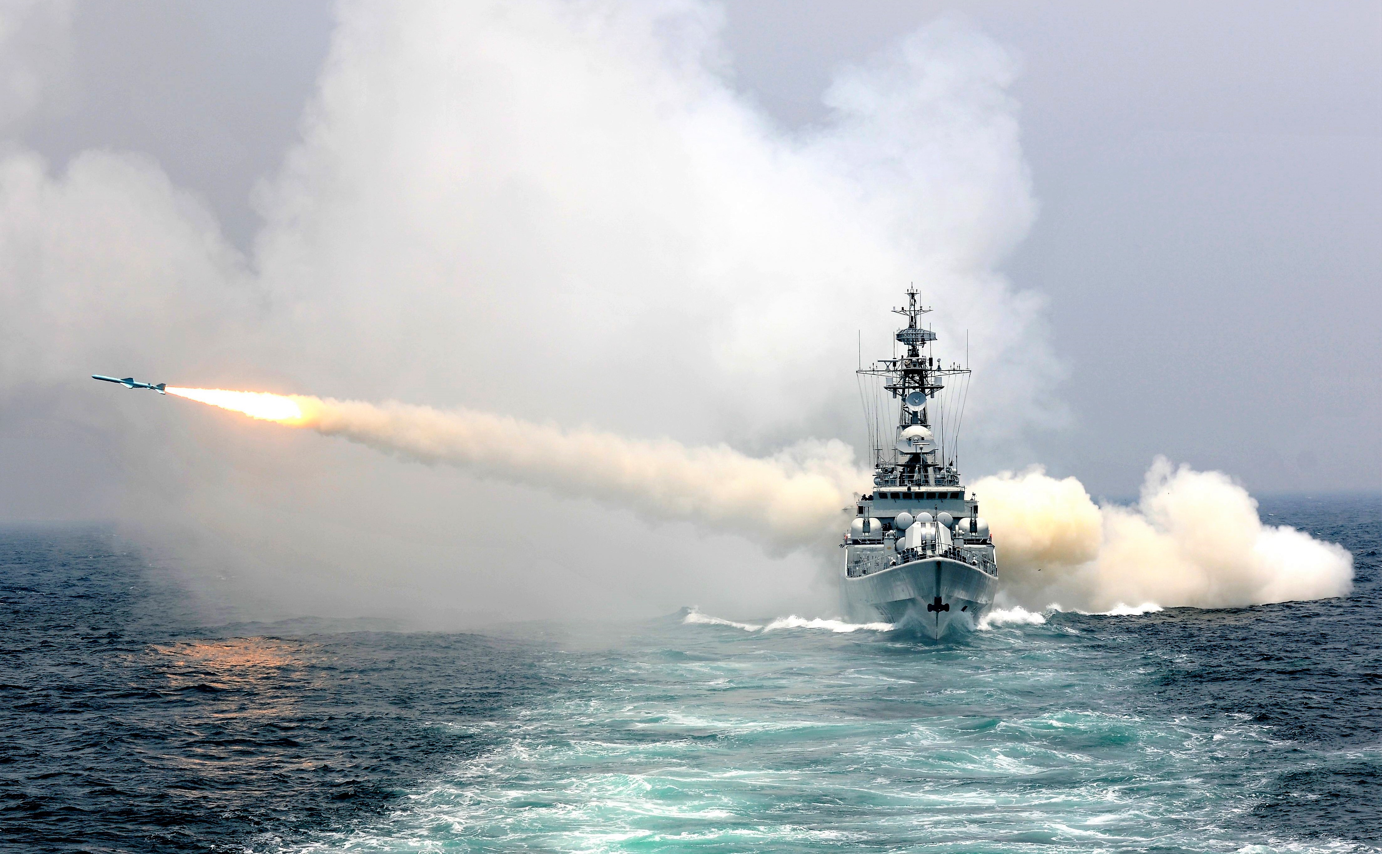 EILMELDUNG - Putin schickt Kriegsschiffe in die Ostsee! Große Fregatte "Admiral Grigorovich" bei uns vor der Haustür!