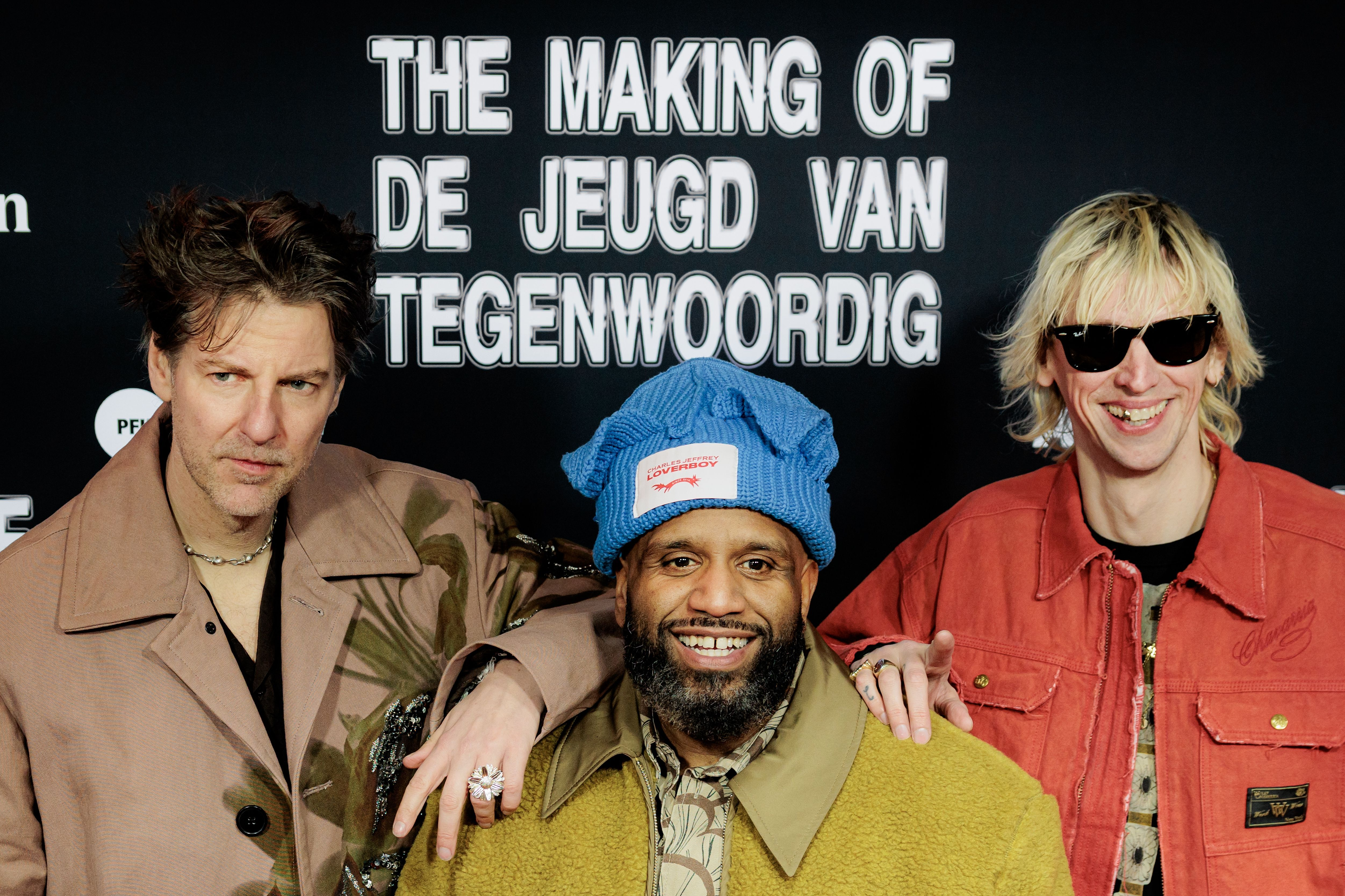 De Jeugd van Tegenwoordig viert 20 jaar met een heerlijke chaos — en een opvallende opmerking over de 'Club van 27'