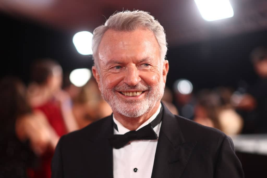 Sam Neill kankervrij na experimentele doorbraak: dit is er gebeurd