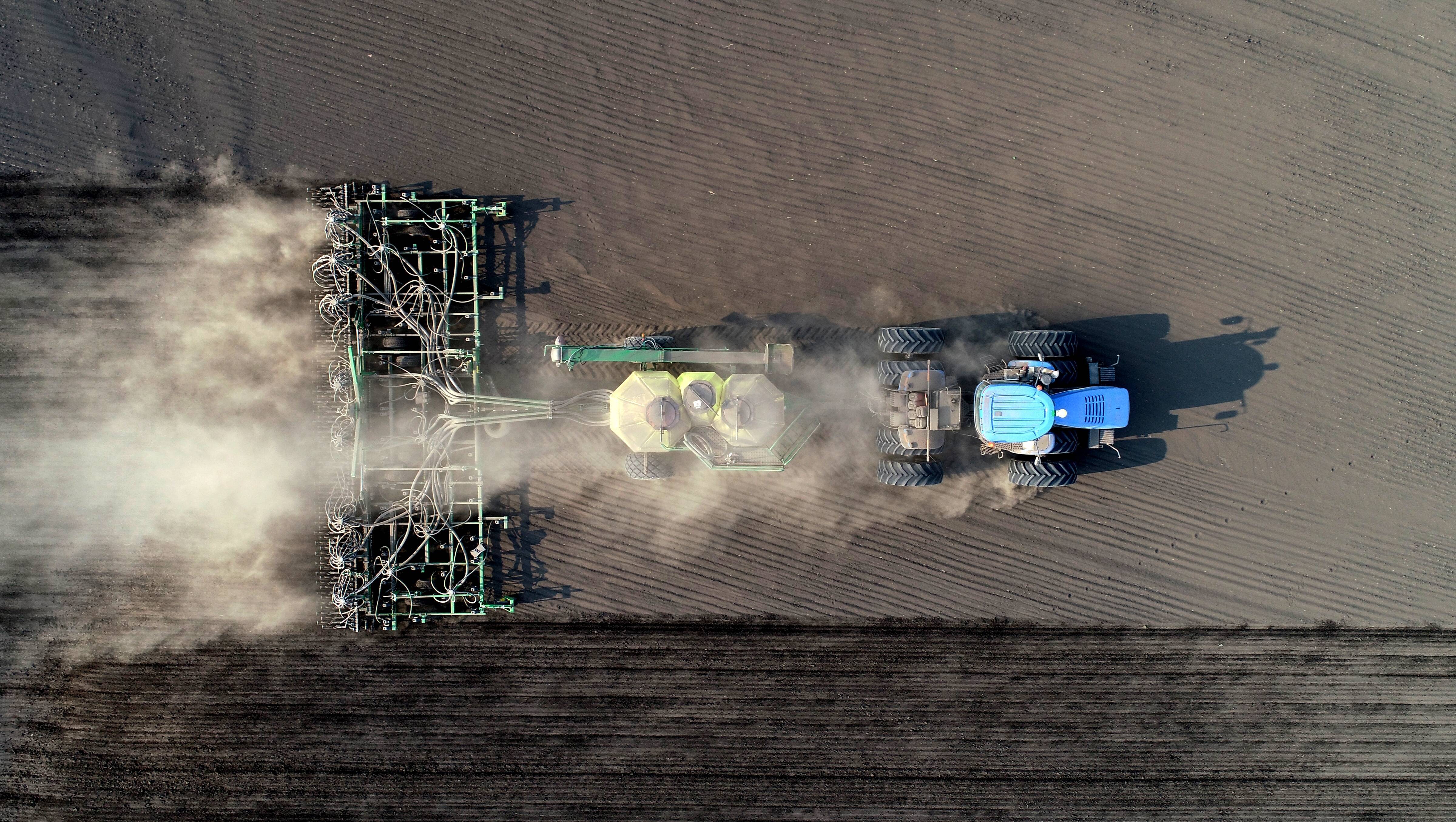 Weizenkrieg! Putin will 1,8 Millionen Tonnen Getreide stehlen – So will er die Welt erpressen!