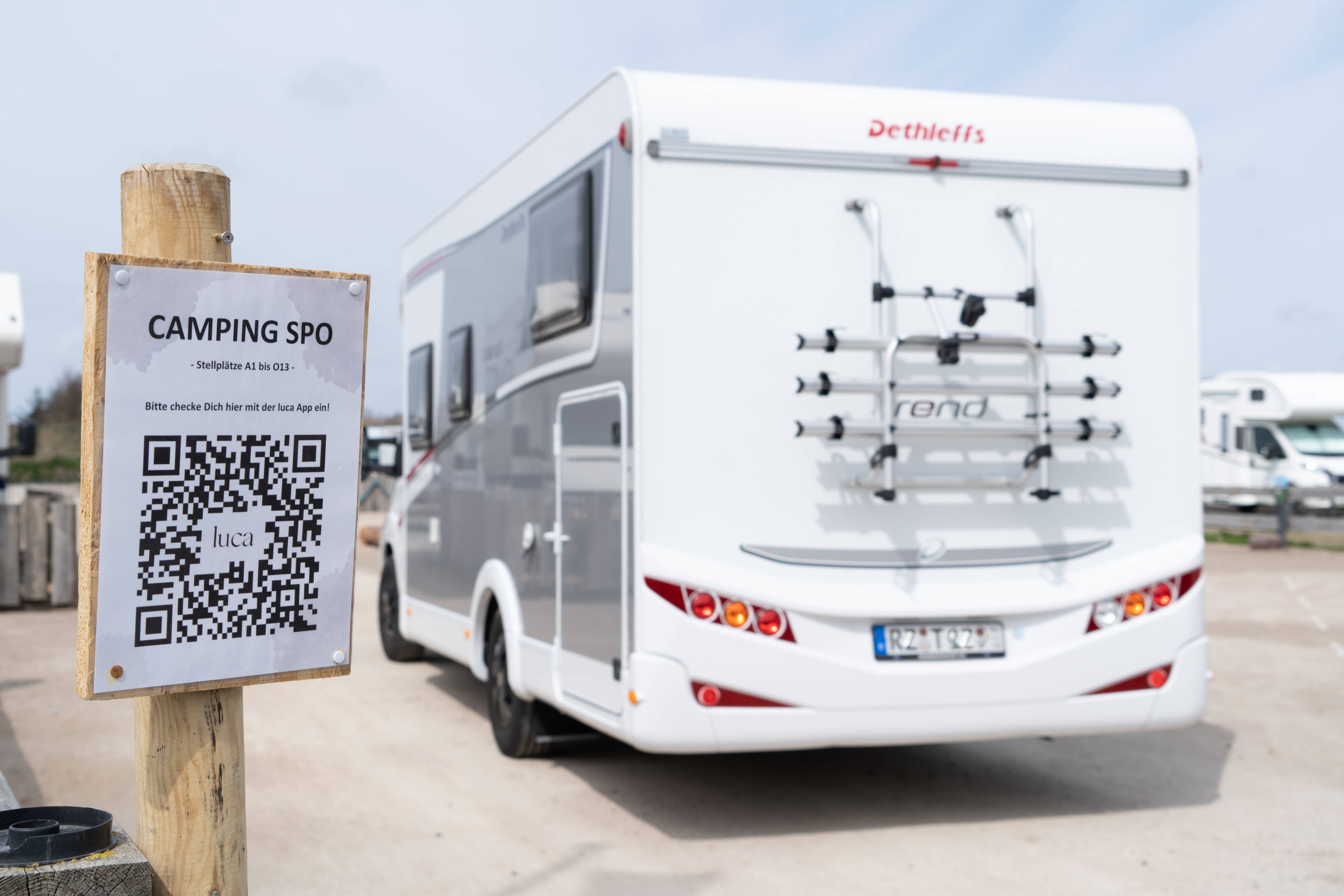 Explosion auf Campingplatz – Unglück sorgt für ein Todesopfer! Großeinsatz der Feuerwehr nötig