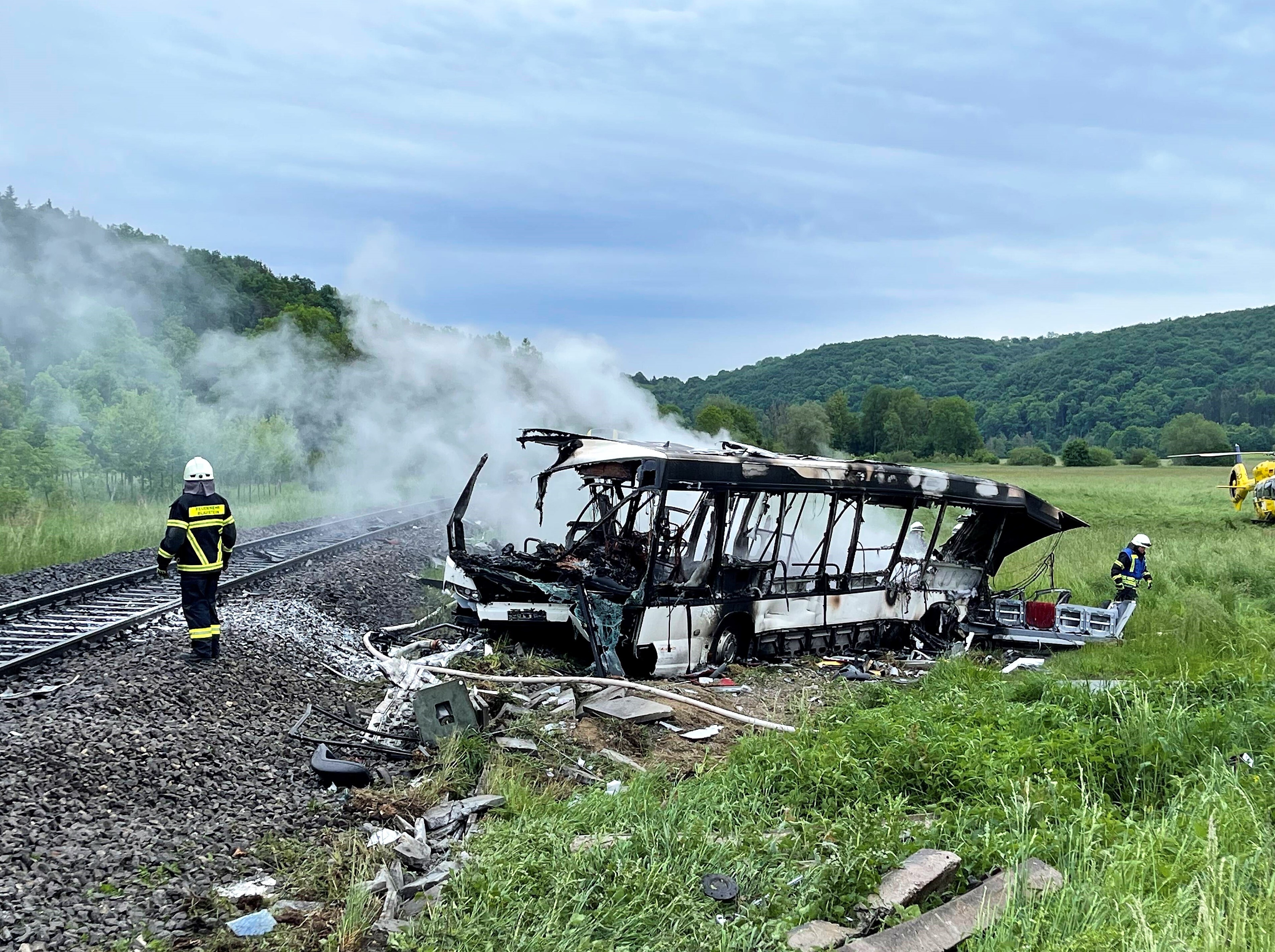 Erneutes Zugunglück in Deutschland! - Zug erfasst Mann im Elektrorollstuhl - Er hatte keine Überlebenschance