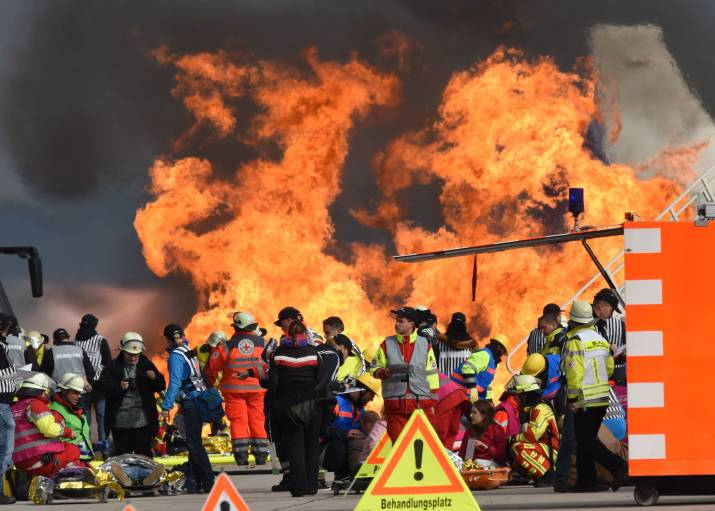 Flugzeugabsturz! Flieger mit 72 Menschen an Bord abgestürzt - Es gibt wohl keine Überlebenden