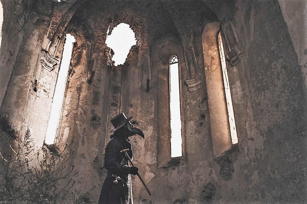 König Charles tot - Prophezeiung für 2024 entsetzt den Palast! Nostradamus sagt Schlimmes vorraus!