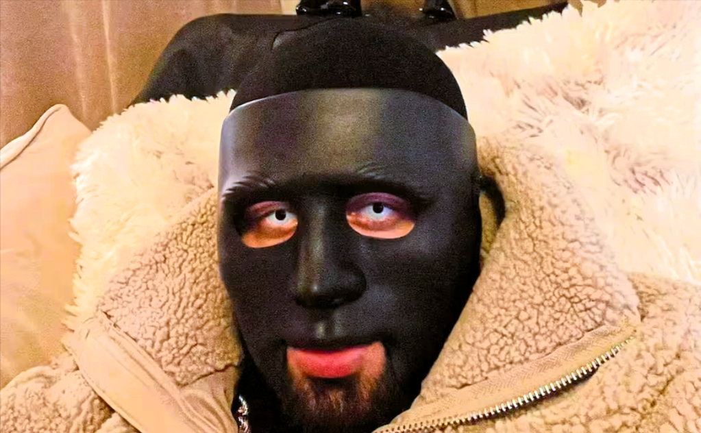 Trauer! Bekannter Musiker auf offener Straße erschossen! War es ein Clan?